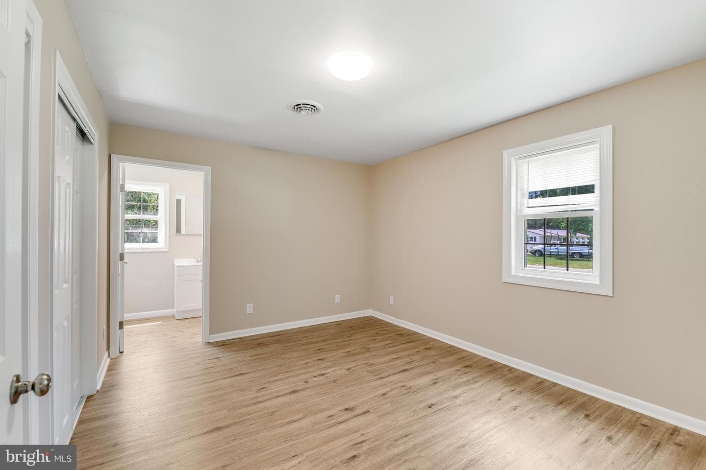 10540 Flower Street photo 17