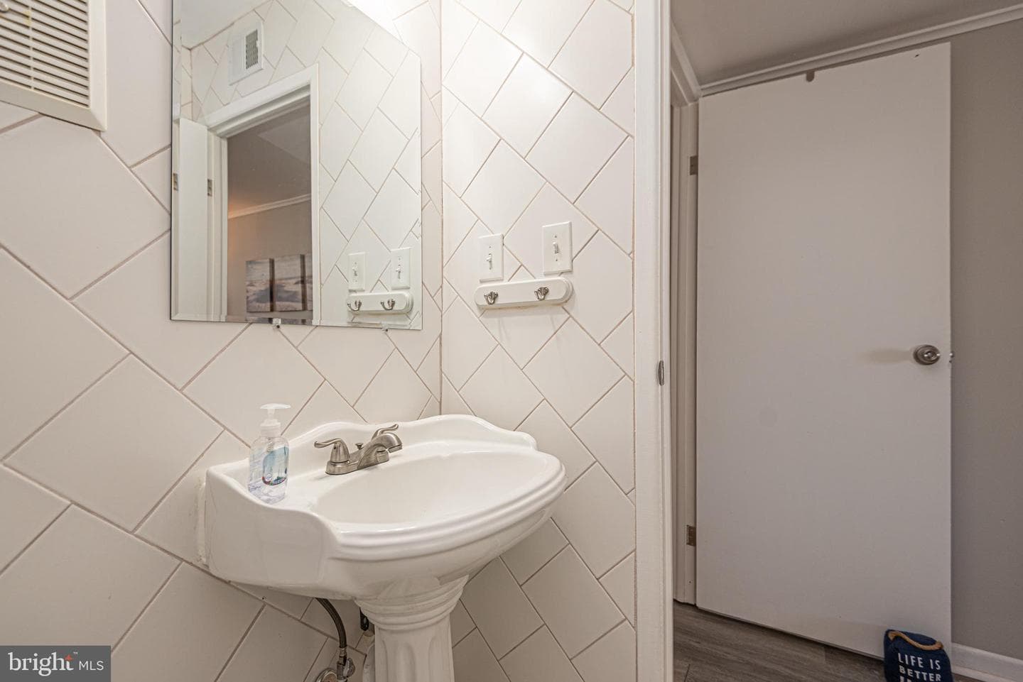 708 Bradley Road #d1 photo 19