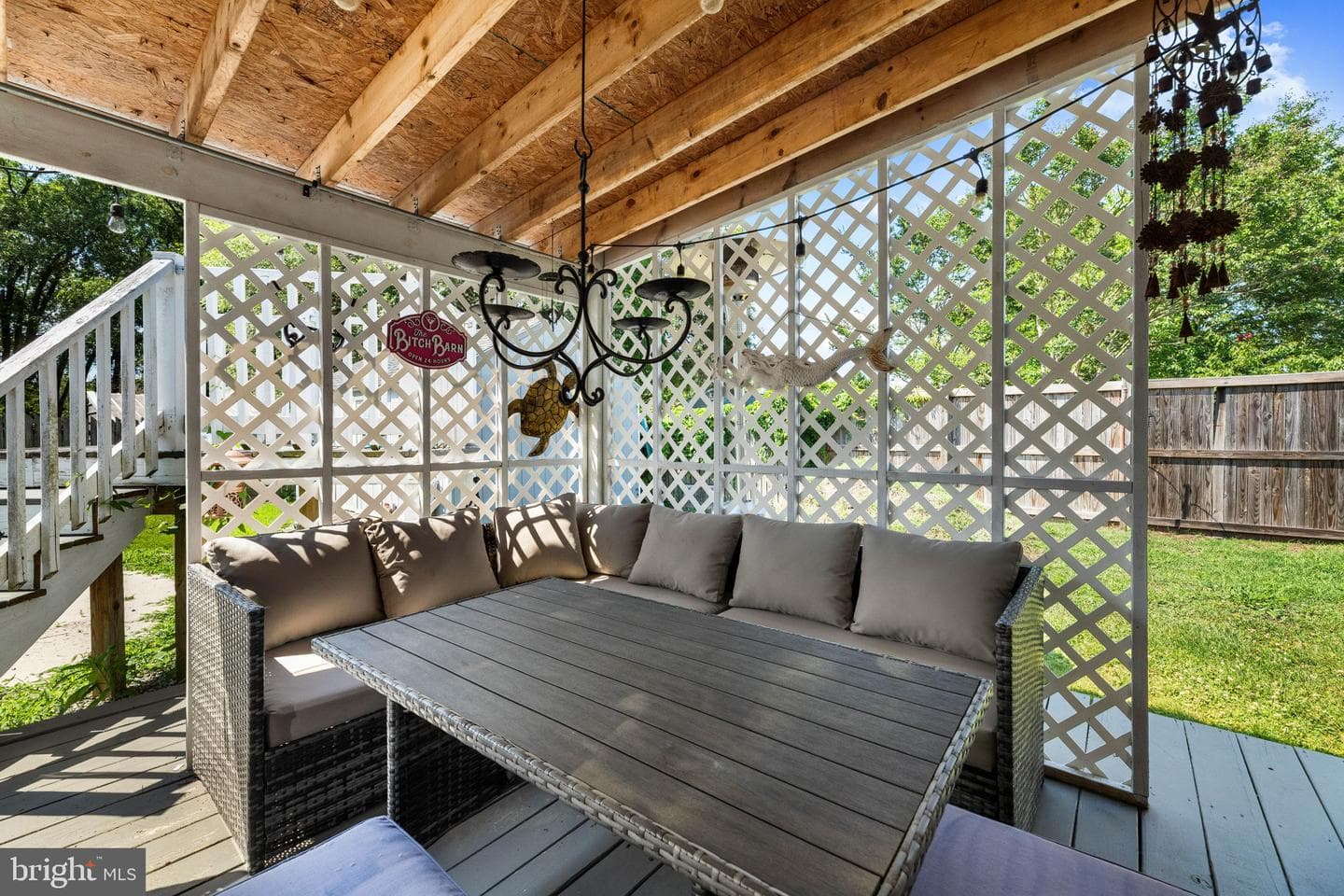 207 Williams Street photo 37