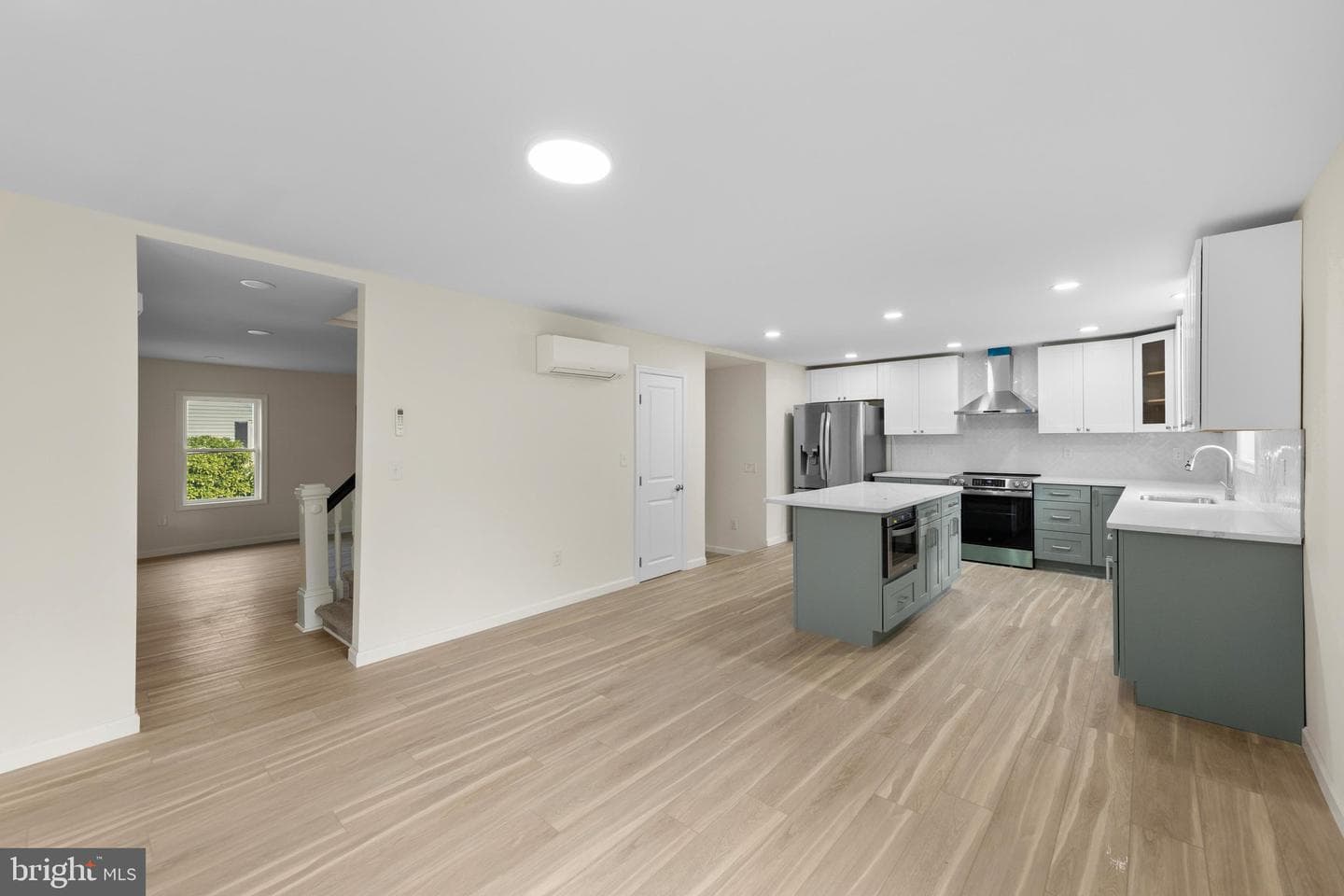 12 Burley Street photo 24