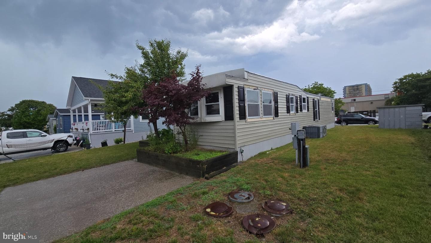 13110 Atlantic Boulevard photo 3