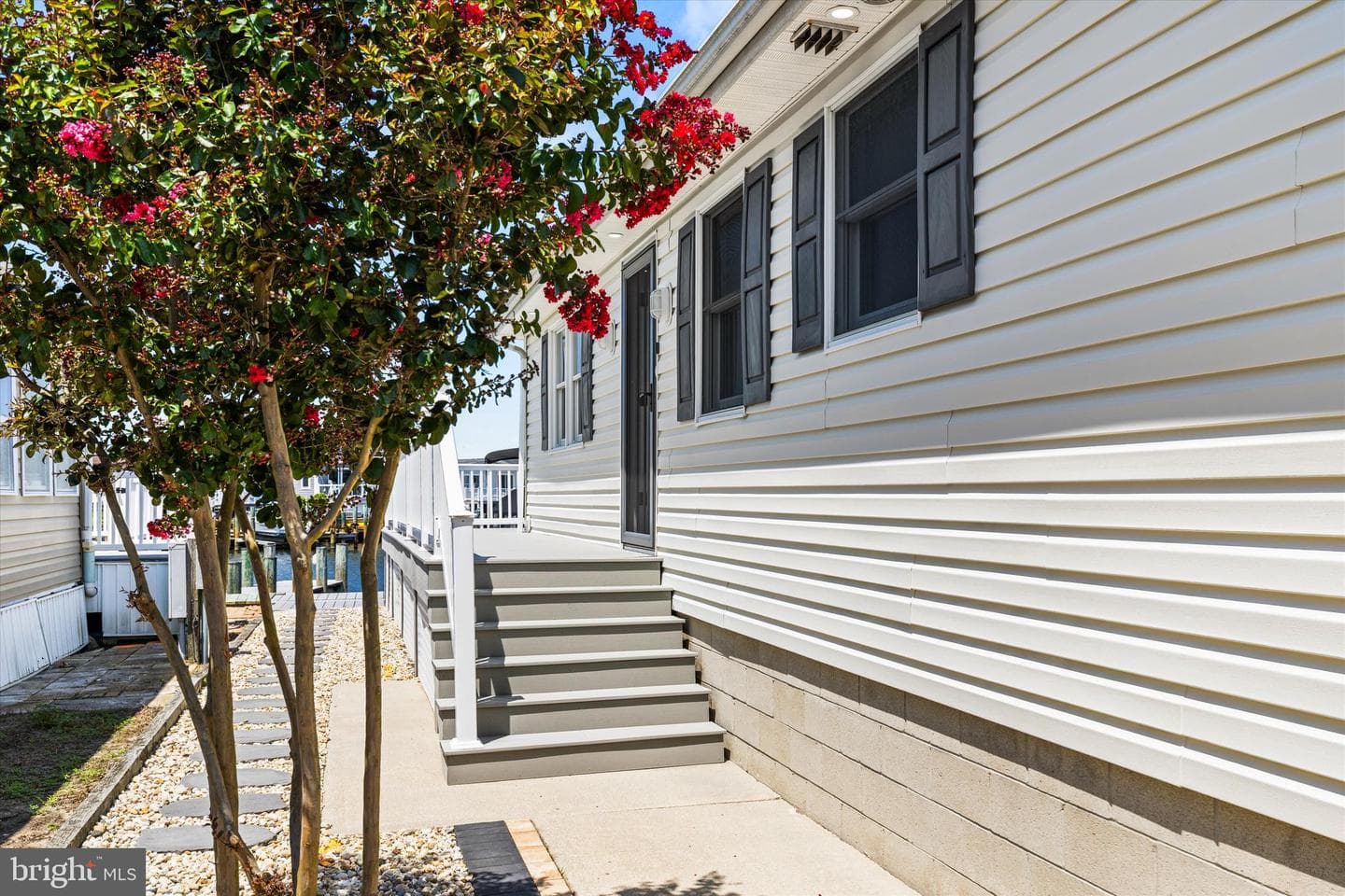 216 Beachcomber Lane photo 3