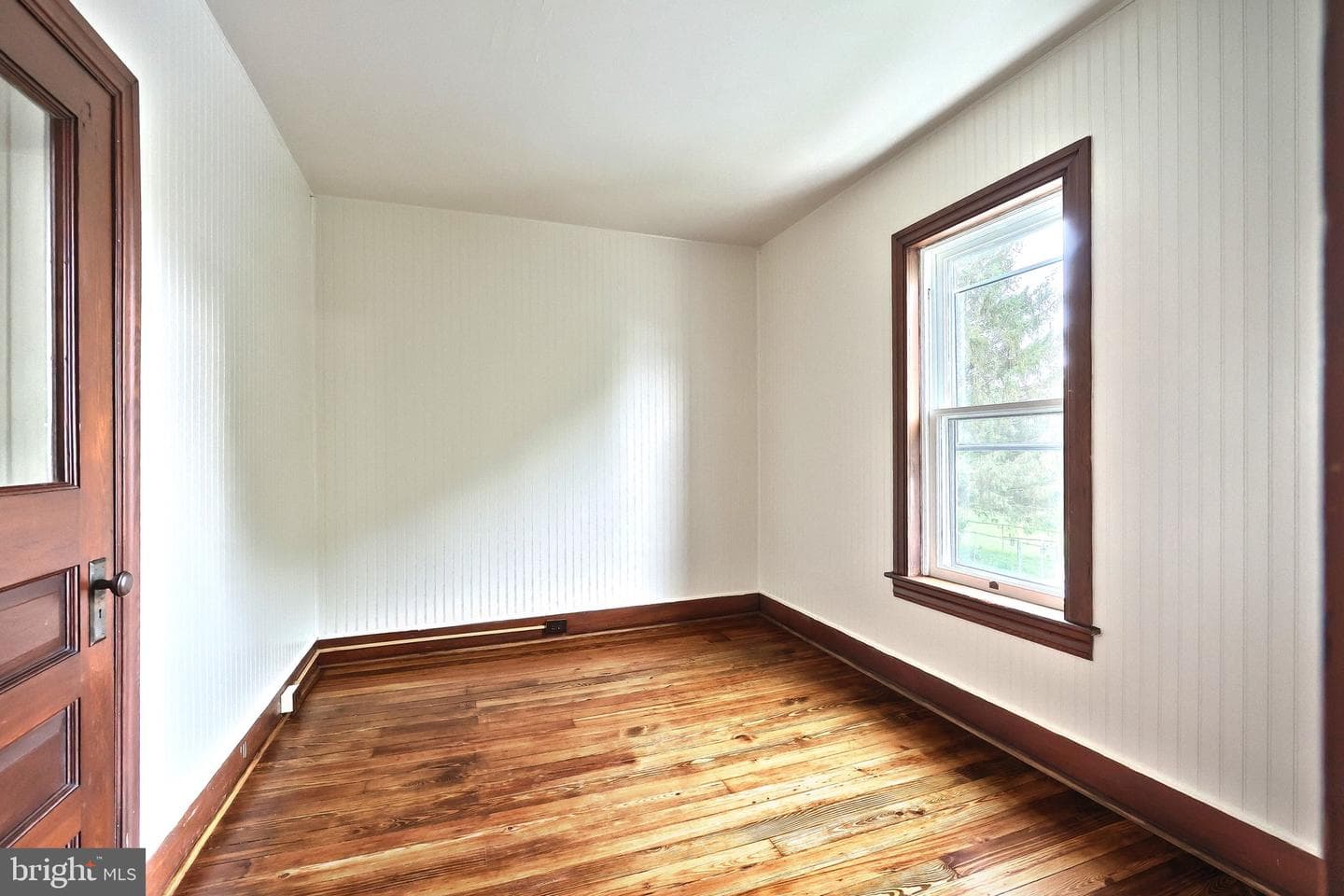 415 Lincoln Way West photo 22