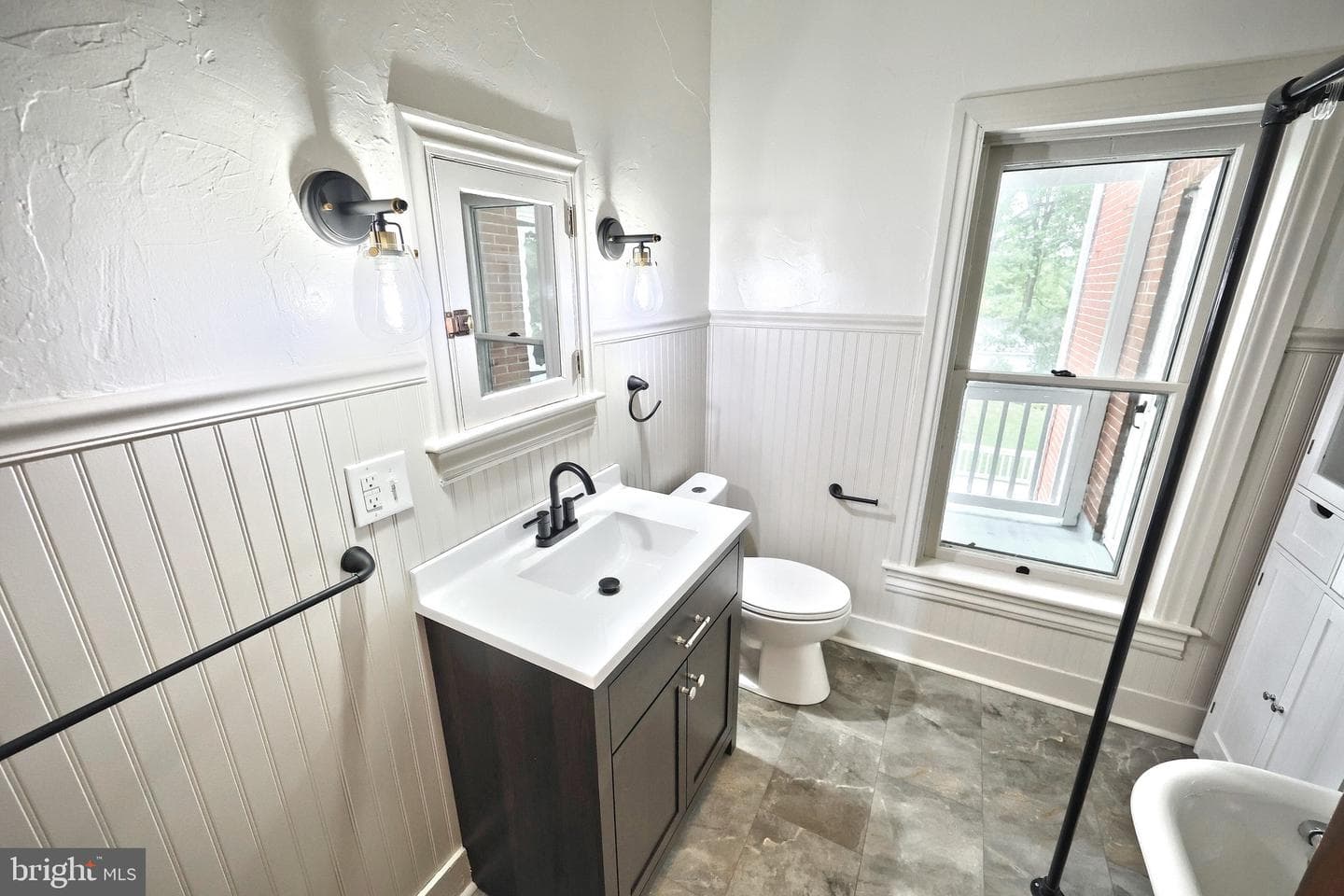 415 Lincoln Way West photo 24