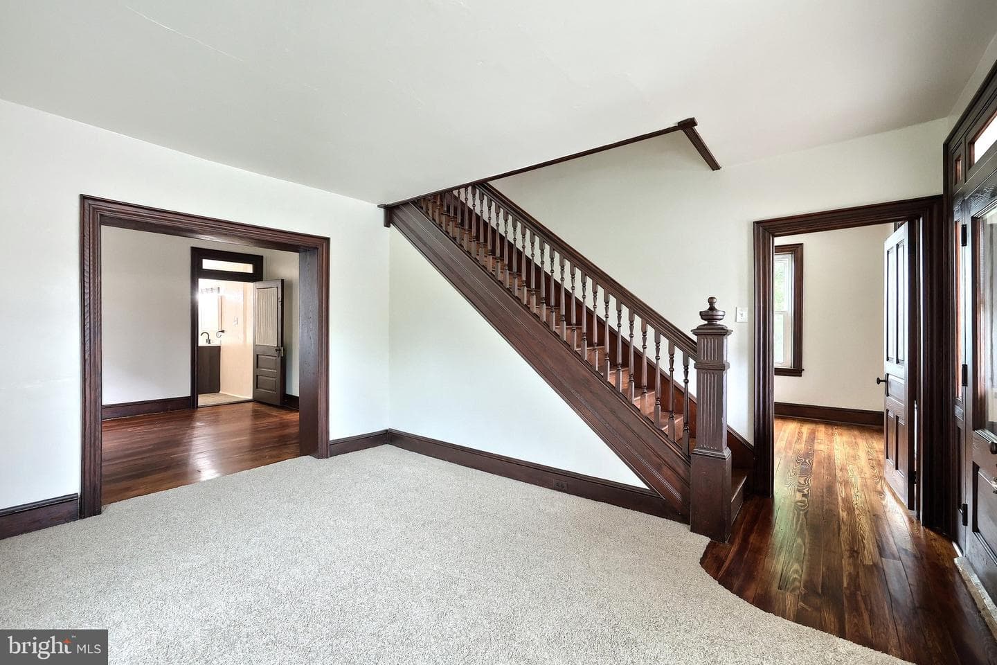 415 Lincoln Way West photo 7