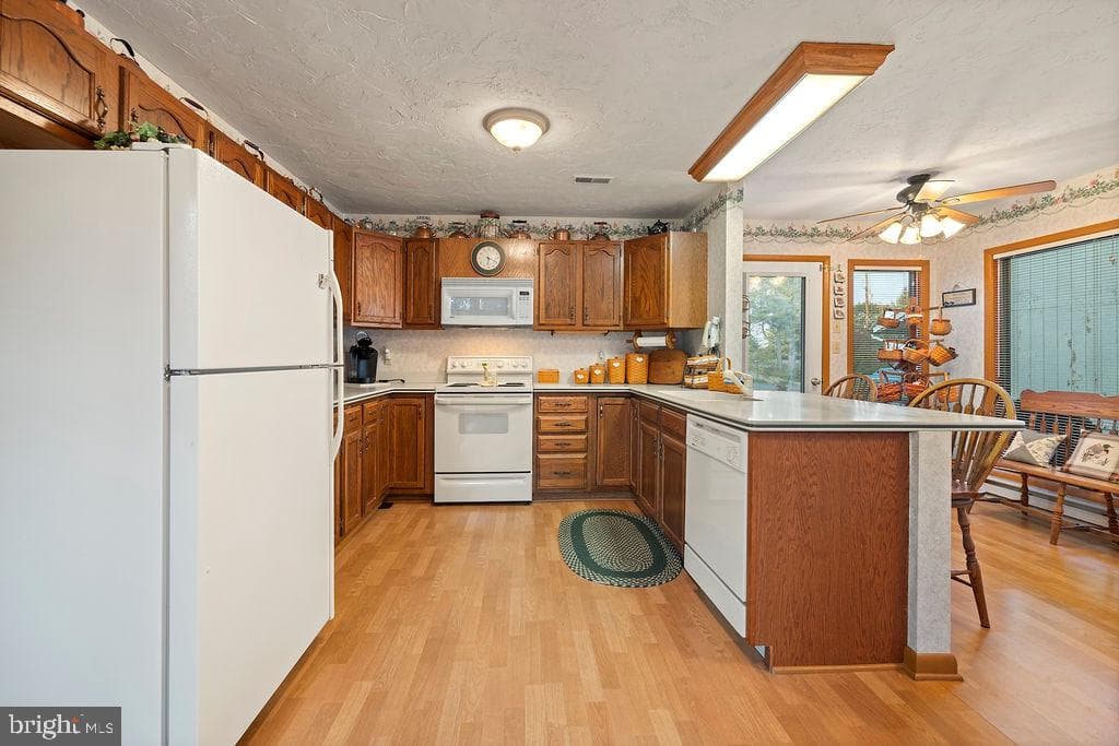 198 Longstreet Drive photo 16