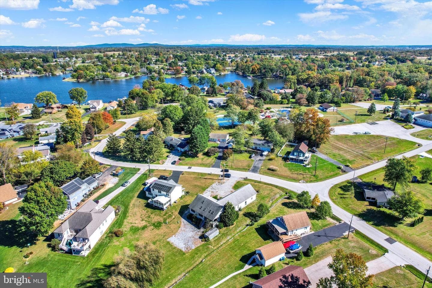 400 Lake Meade Drive photo 52