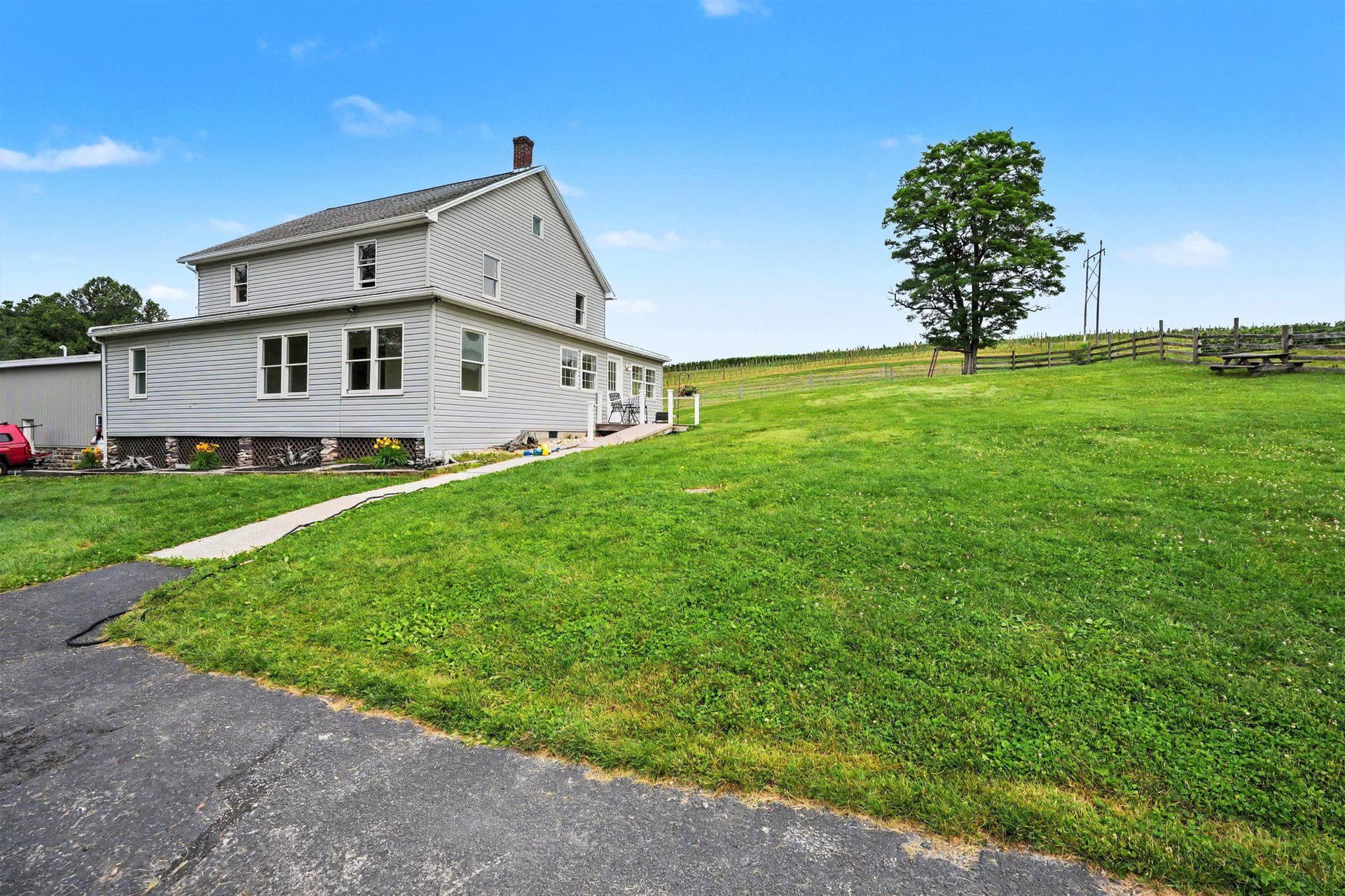 502 Celebration Hill Rd photo 4