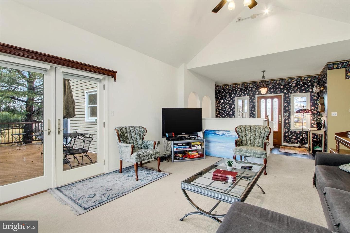 837 Hancock Drive photo 4