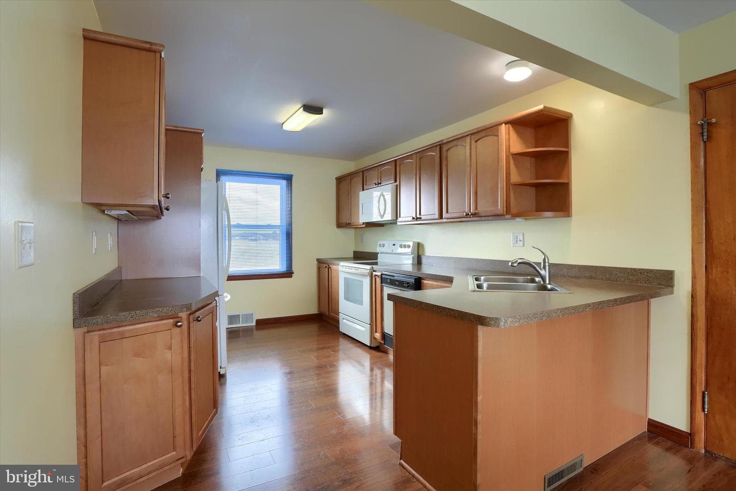 678 Littlestown Road photo 5
