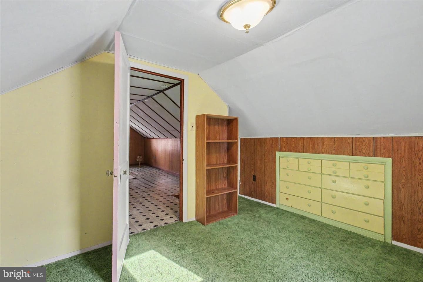 371 Maple Avenue photo 30