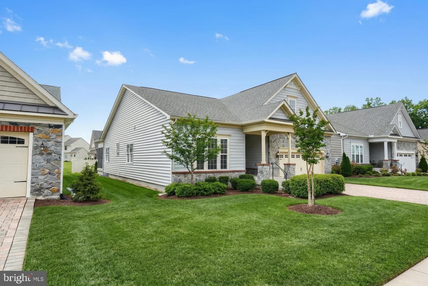 221 Savannah Drive photo 3