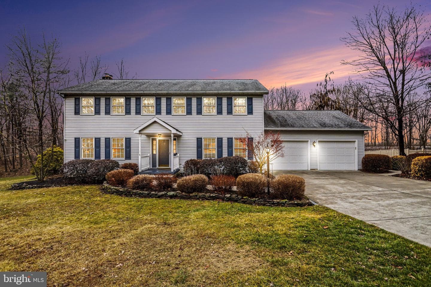 75 Longview Boulevard photo 43