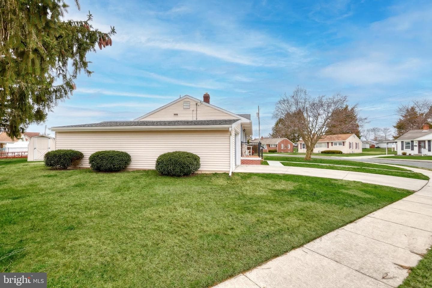 30 Lincoln Drive photo 4