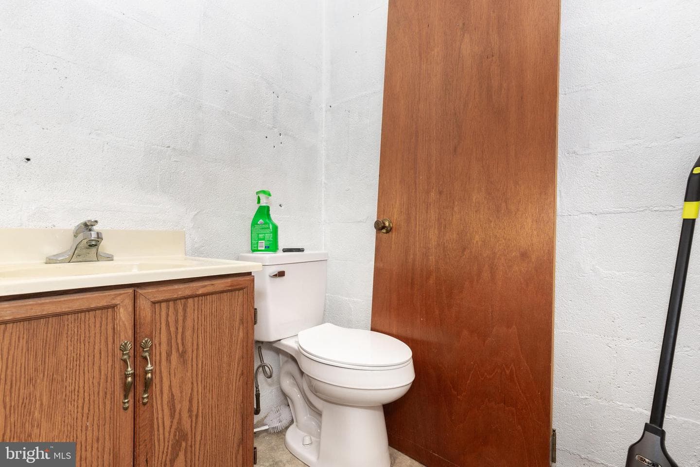 229 E High Street photo 15