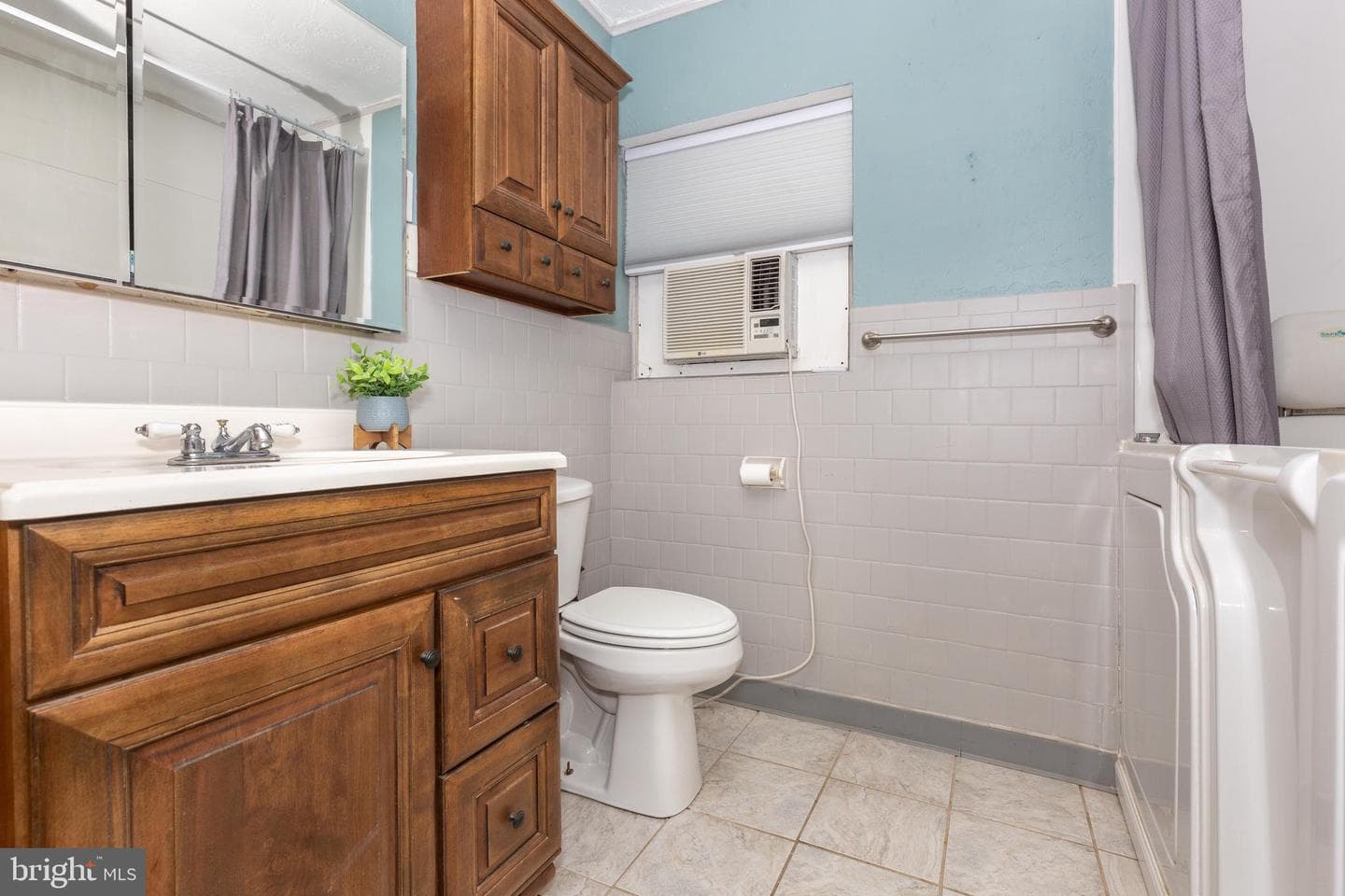 229 E High Street photo 33