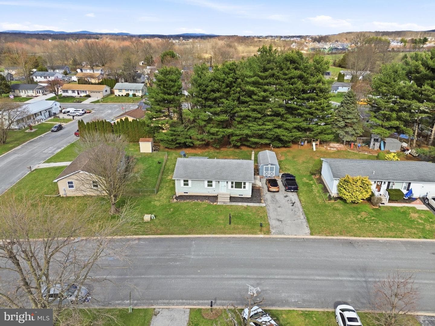 9 Pine Lane photo 11