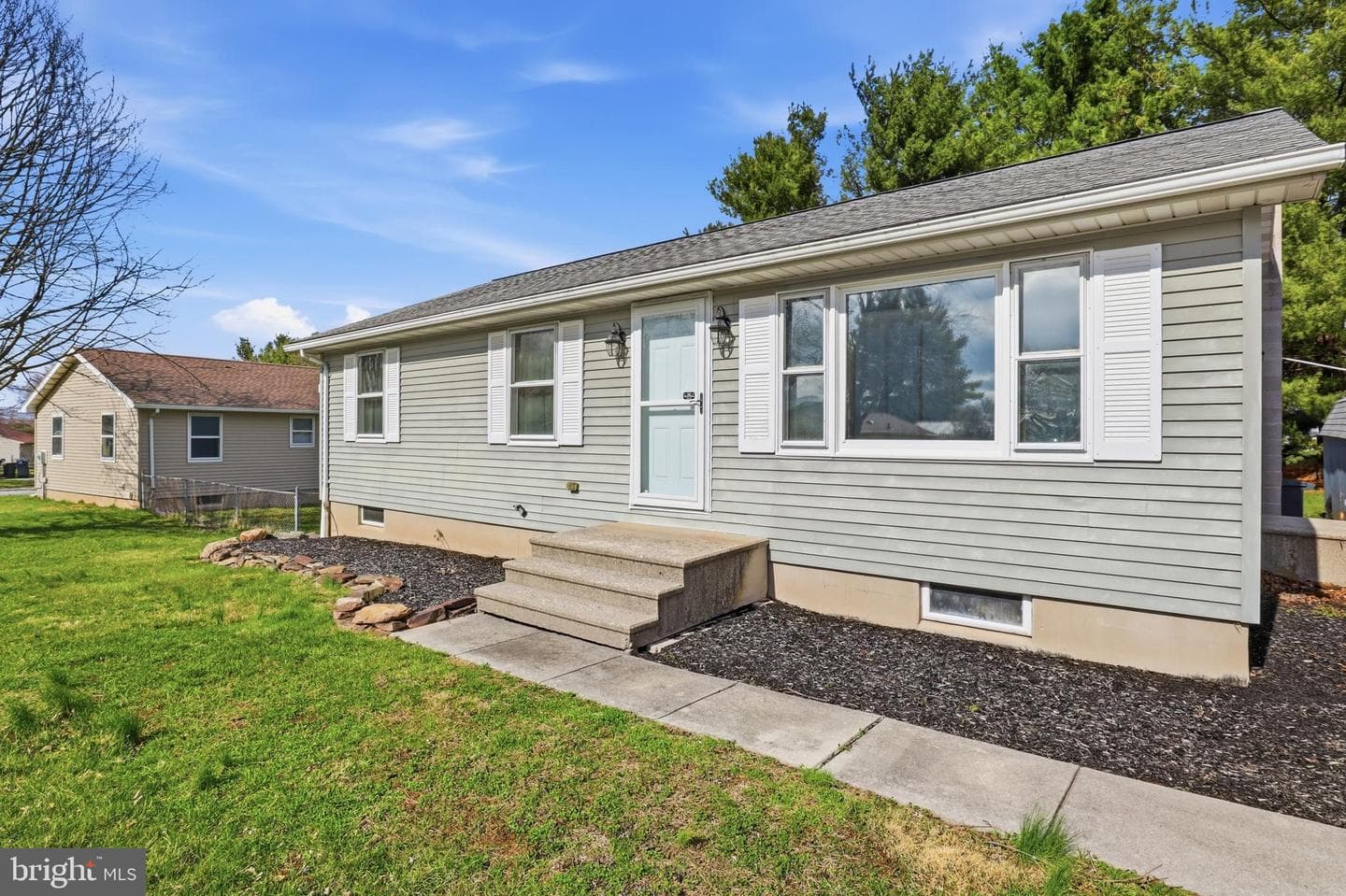 9 Pine Lane photo 3
