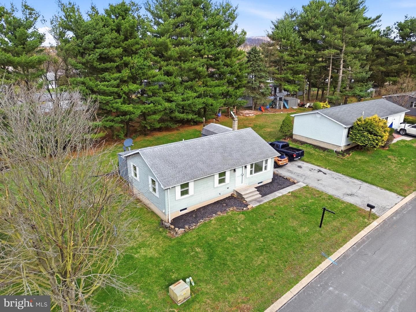 9 Pine Lane photo 8