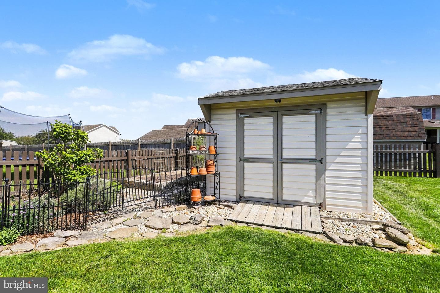 98 Comanche Trail photo 9