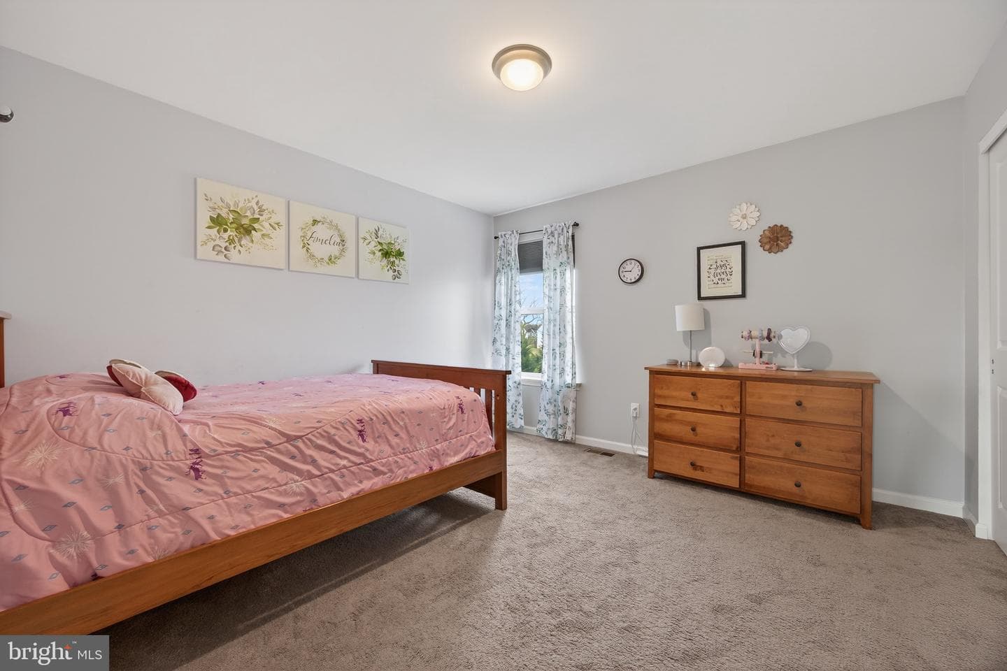 52 Holly Court photo 31