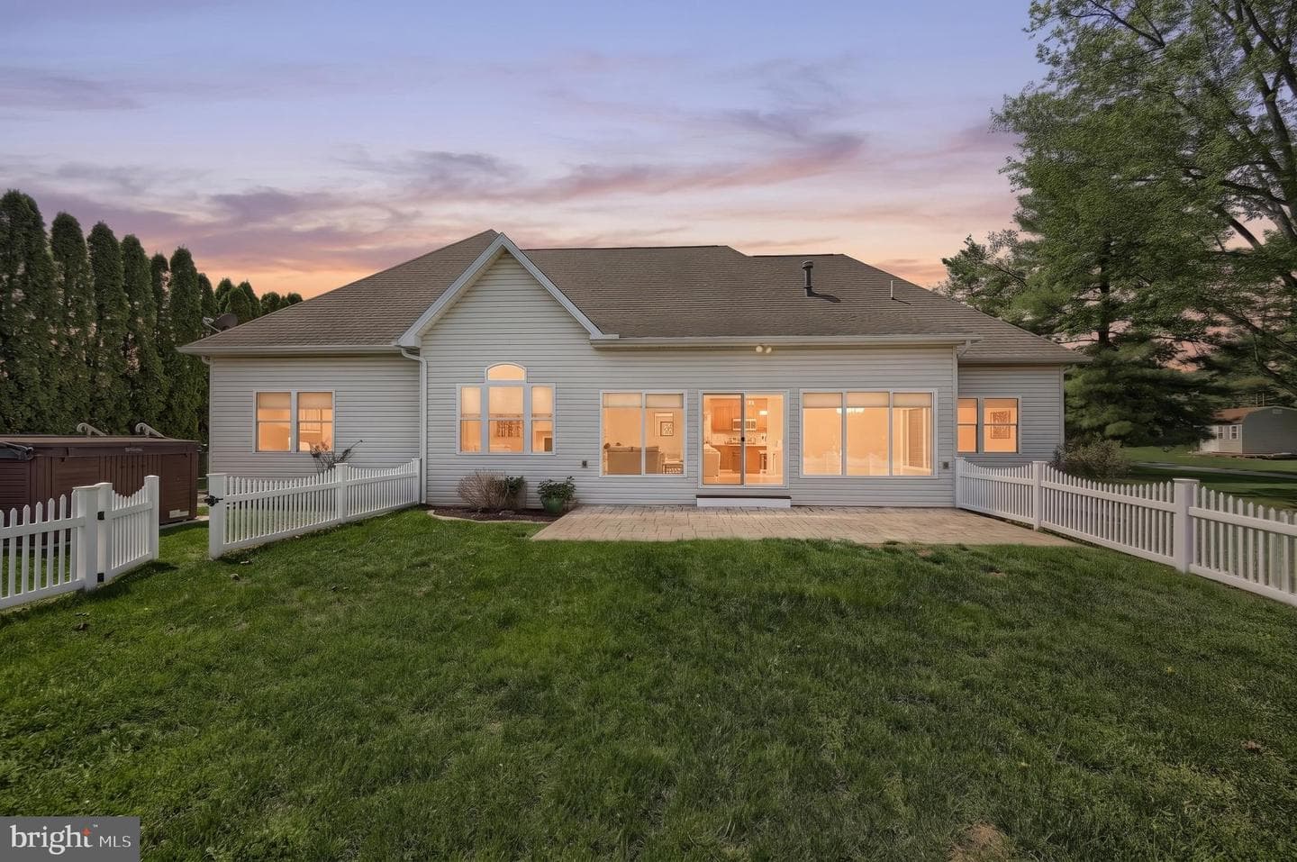 16 Hines Drive photo 2