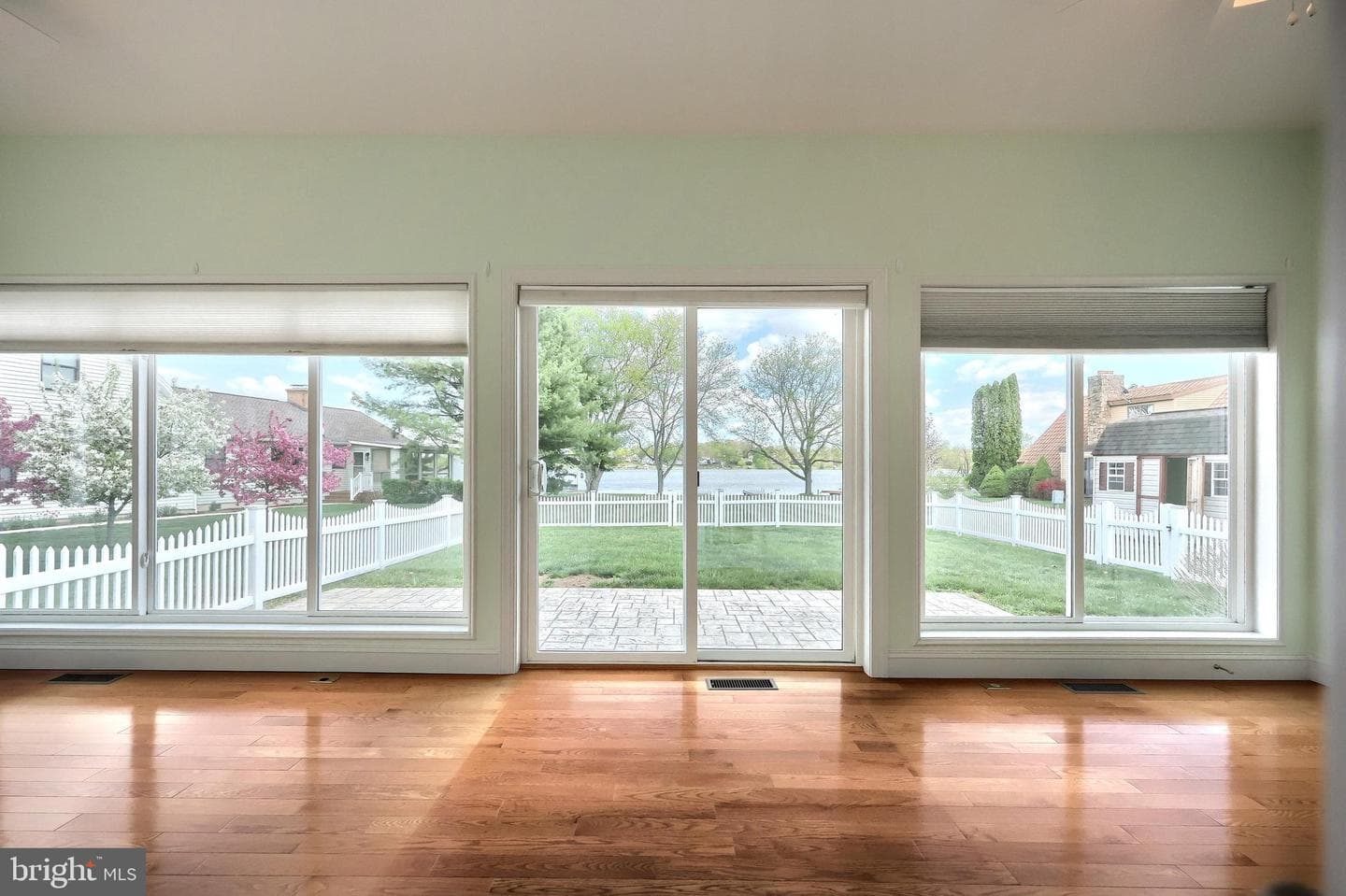 16 Hines Drive photo 39