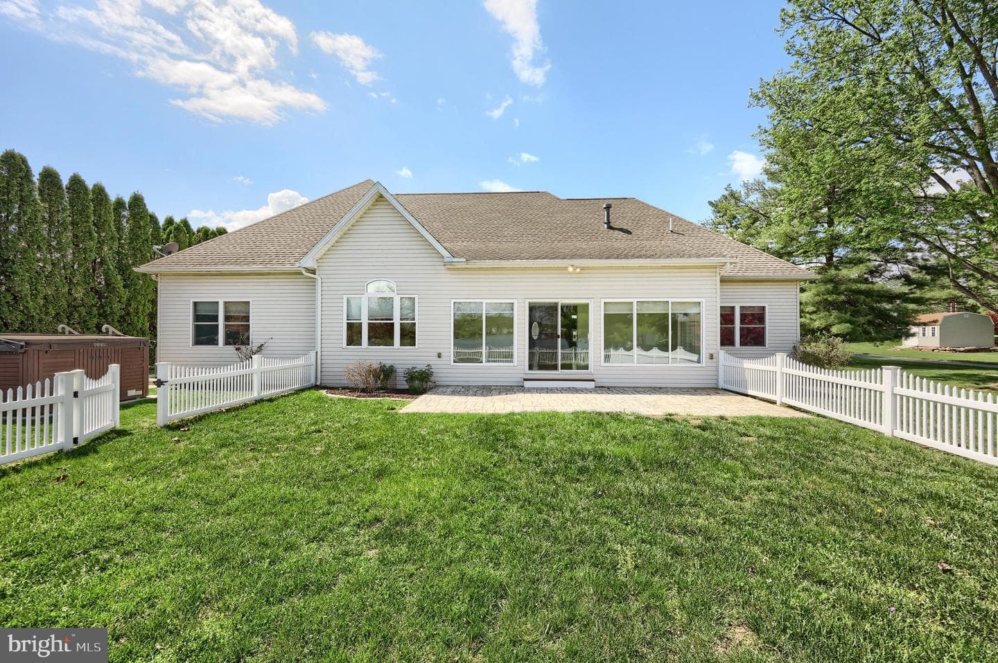 16 Hines Drive photo 4