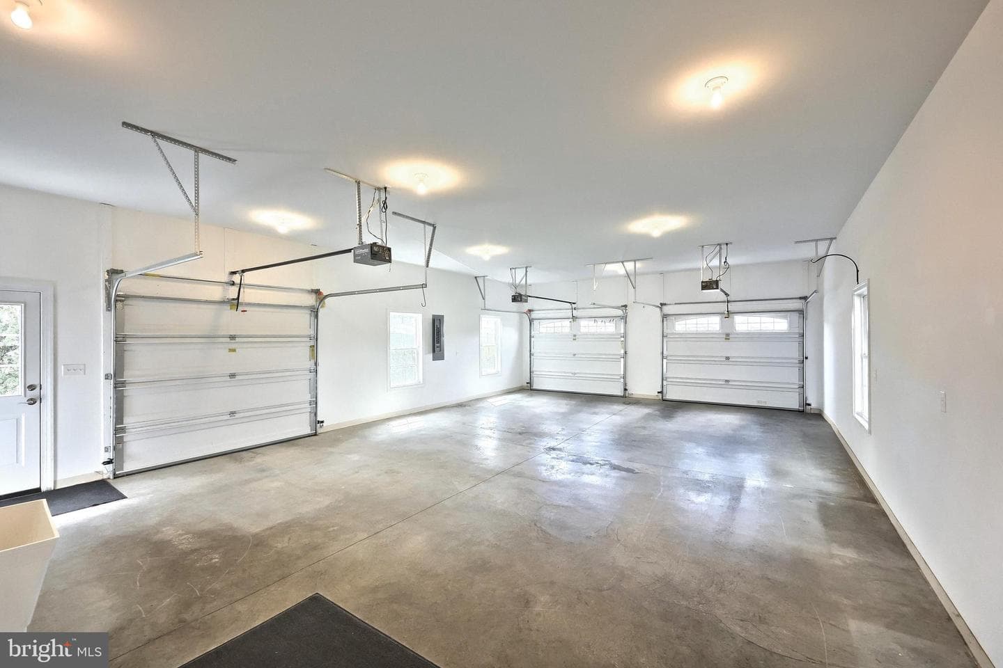 16 Hines Drive photo 9