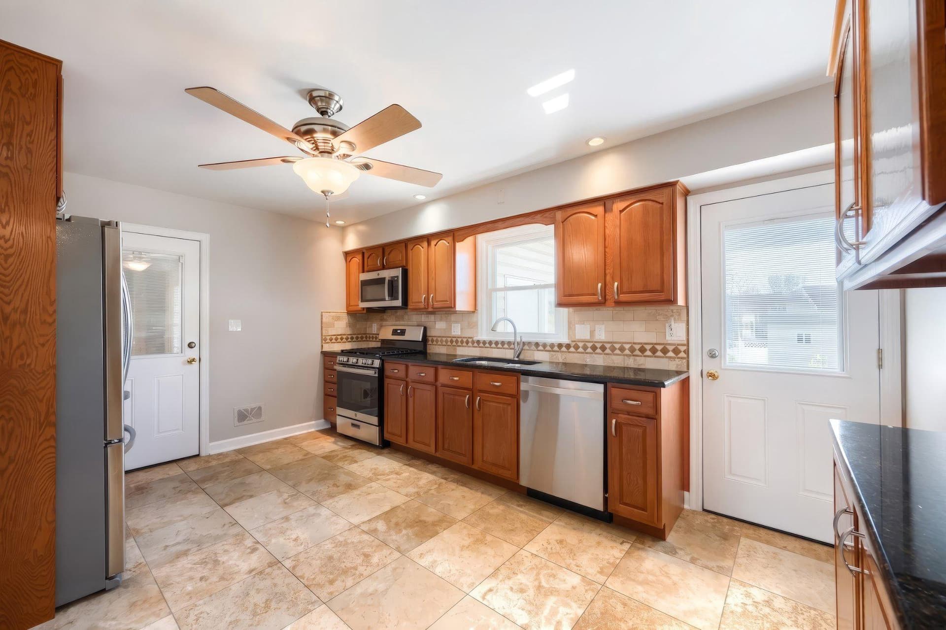 410 Diller Road photo 18