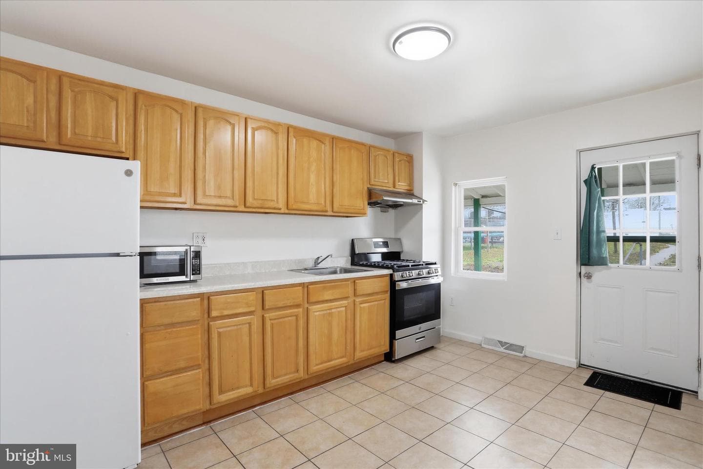 244 S Washington Street photo 12