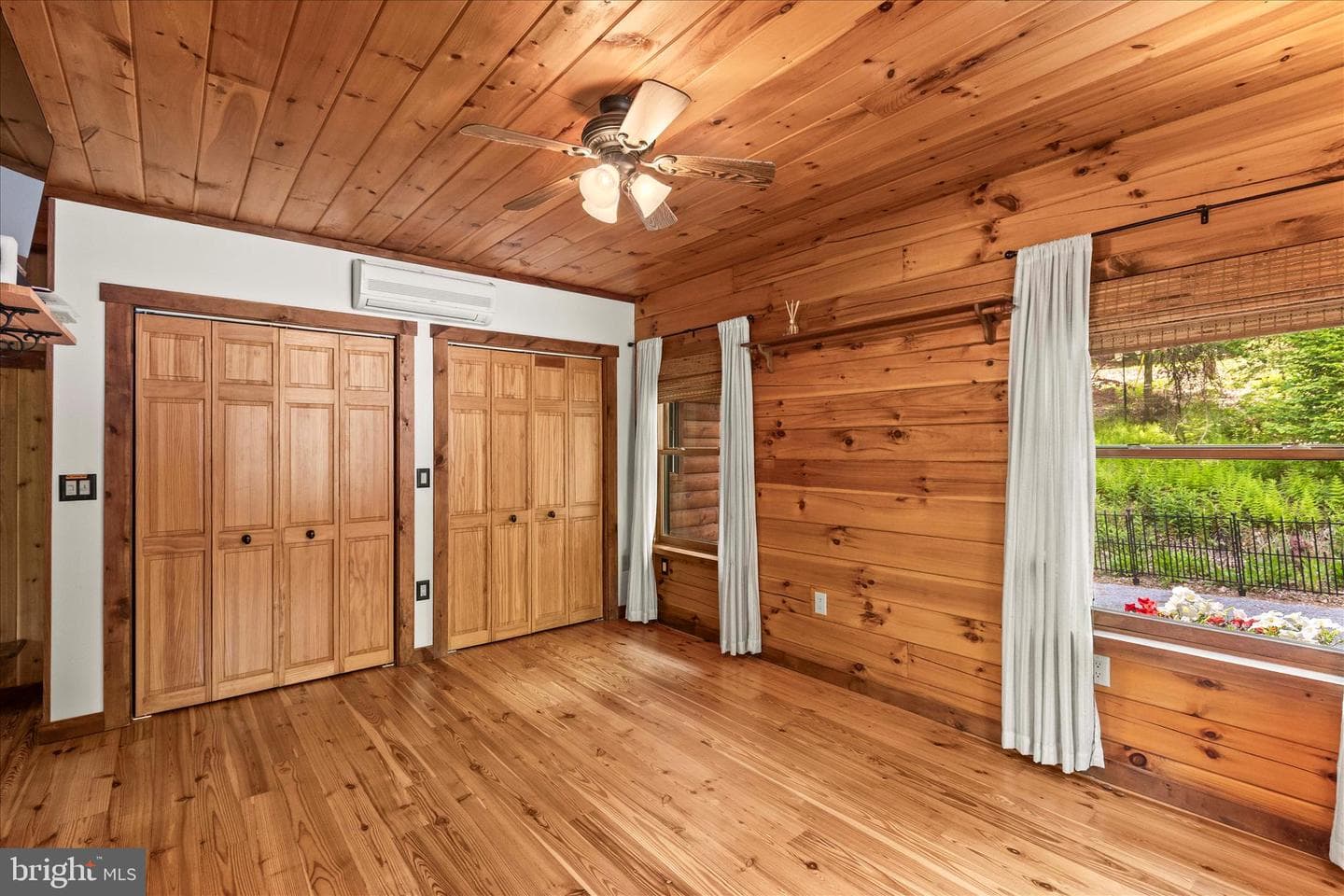 166 Woodview Road photo 14