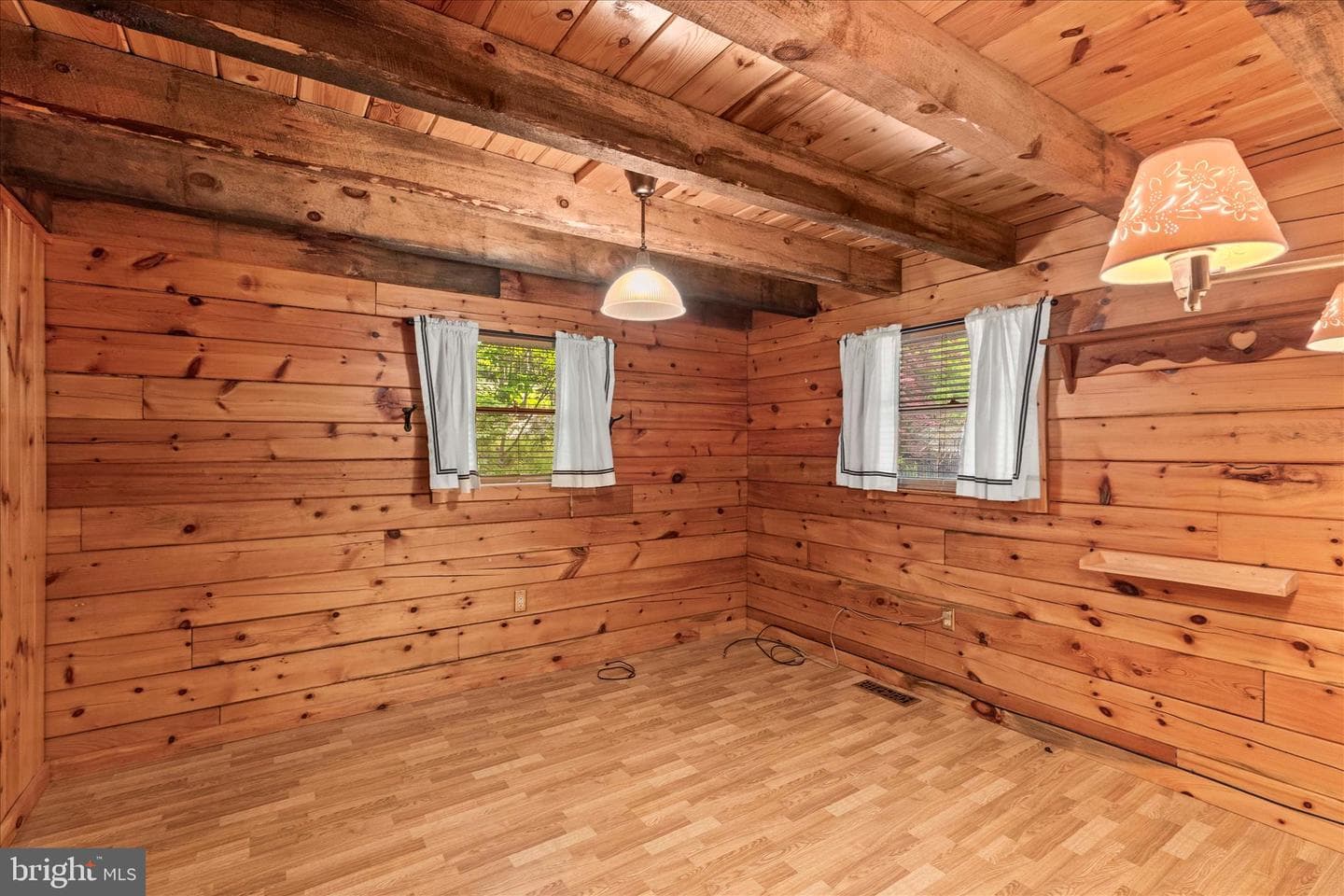 166 Woodview Road photo 29
