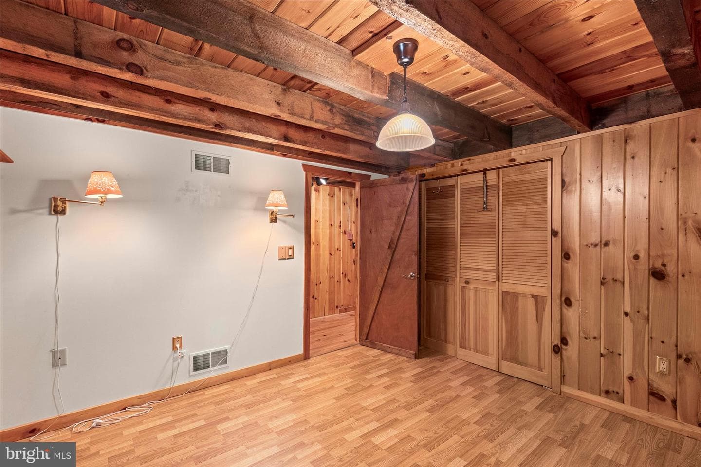 166 Woodview Road photo 30