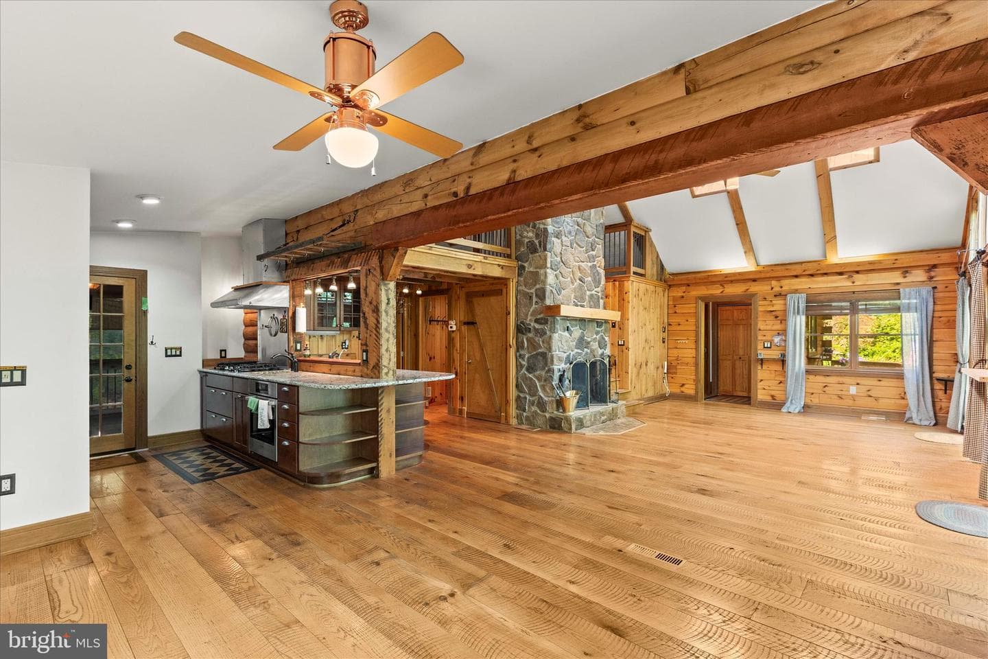 166 Woodview Road photo 45