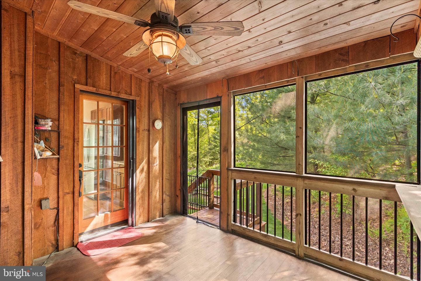 166 Woodview Road photo 46