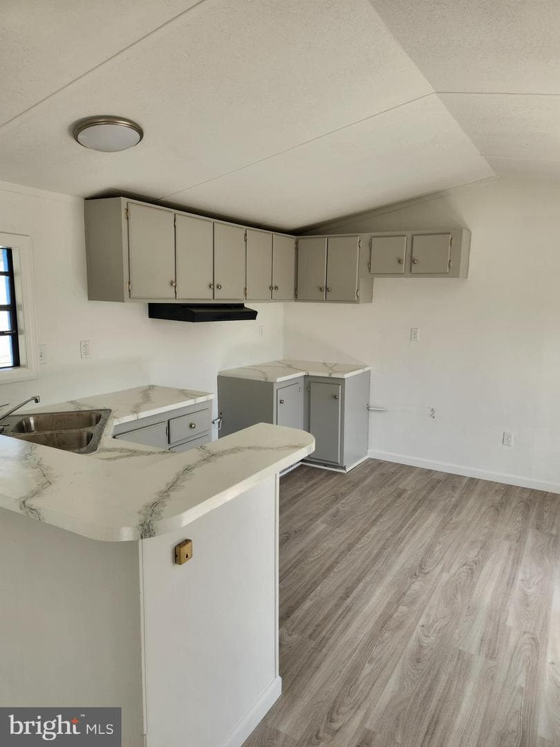 370 Pegram Street photo 4
