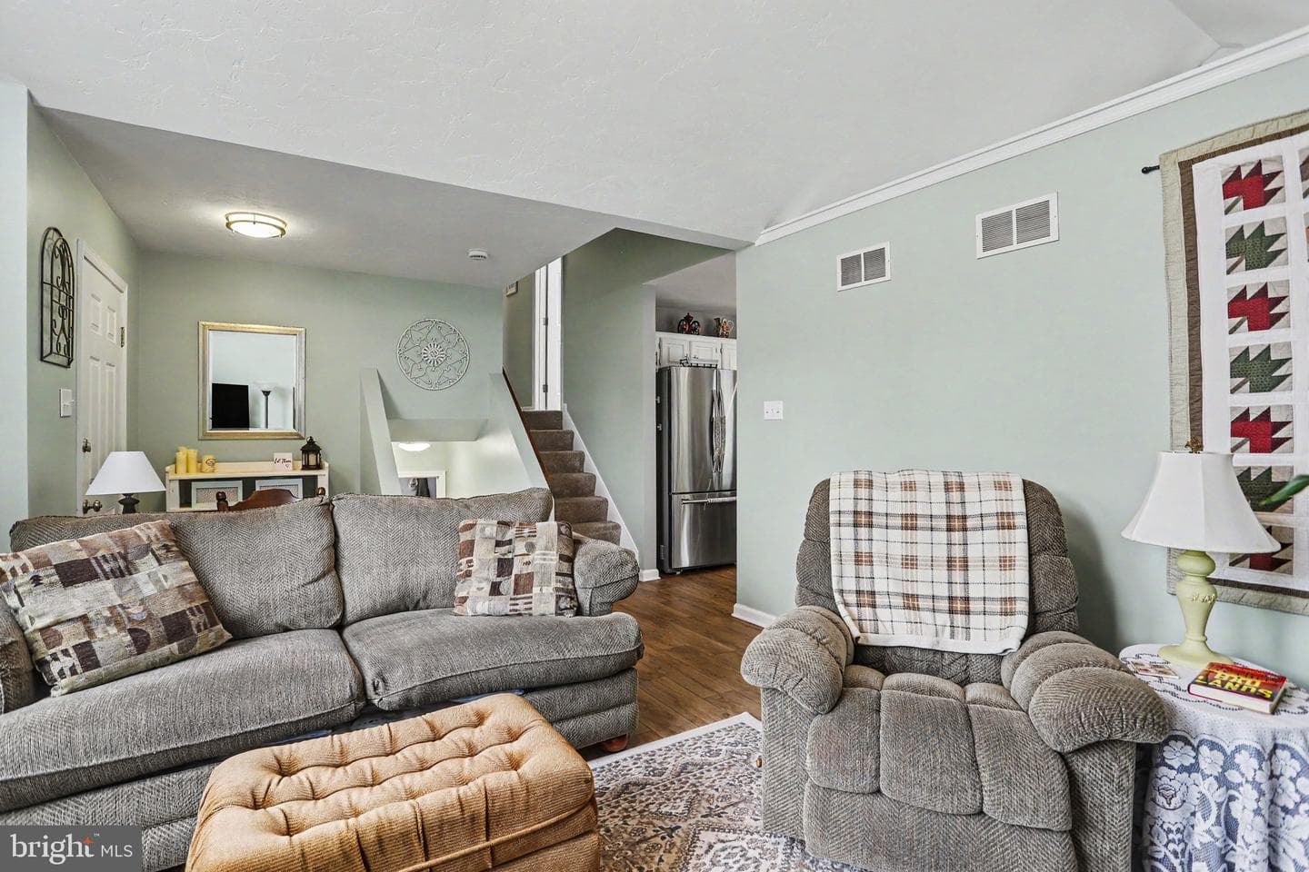 417 S Columbus Avenue photo 4