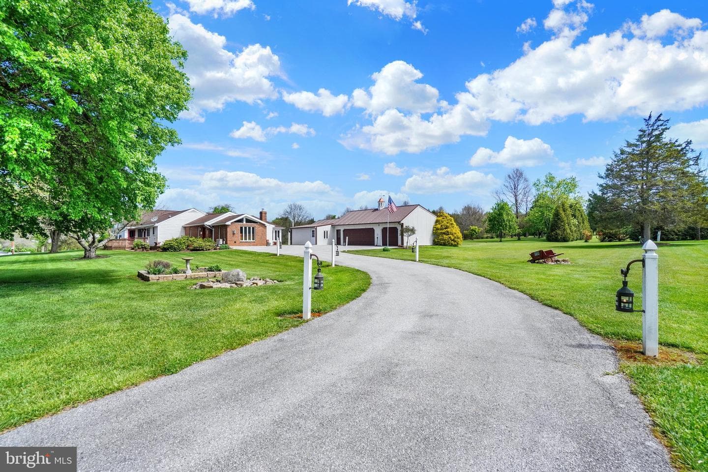 315 700 Road photo 39