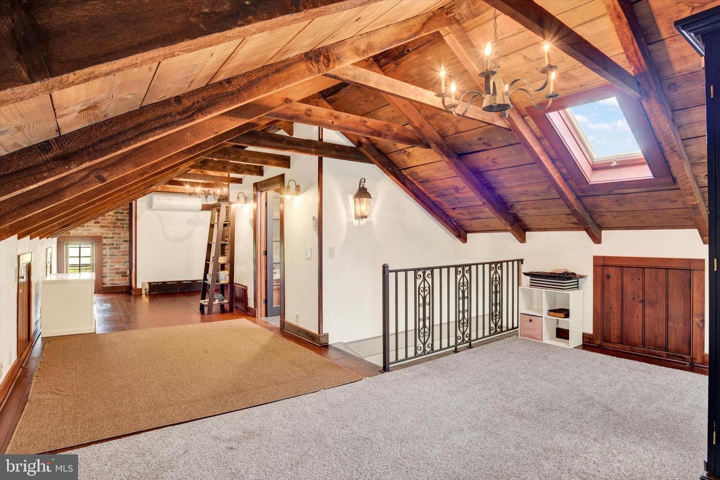 221 Lincoln Way W photo 22