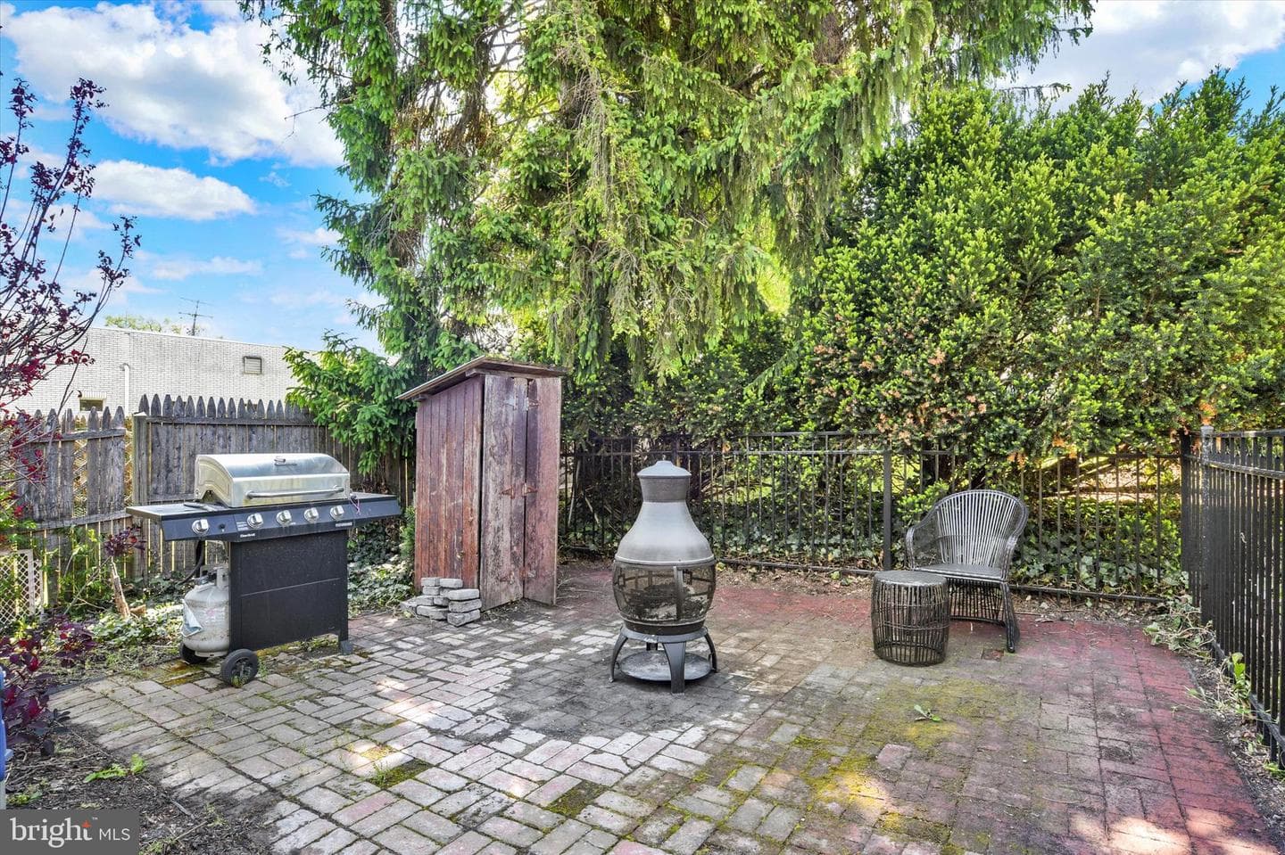 221 Lincoln Way W photo 35