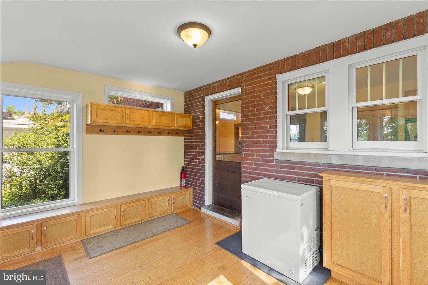 205 Hanover Street photo 29