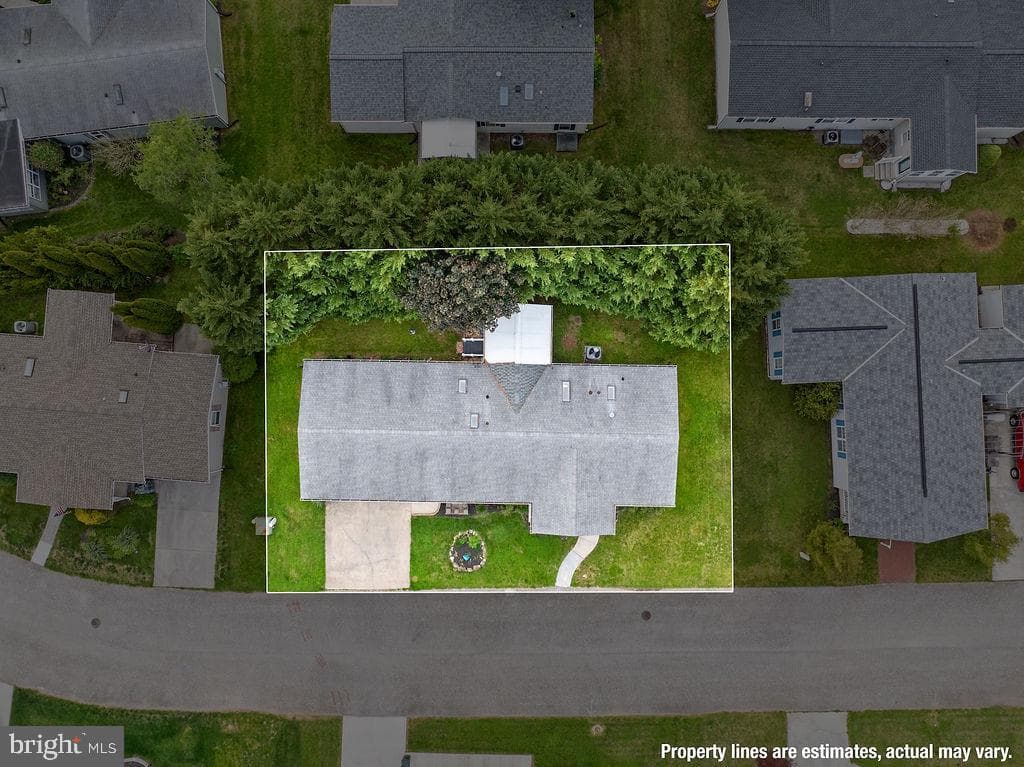 602 Pine Tree Lane photo 31