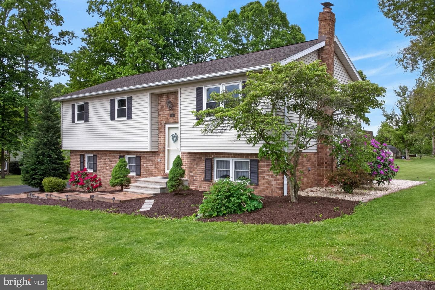 140 Hamilton Drive photo 2