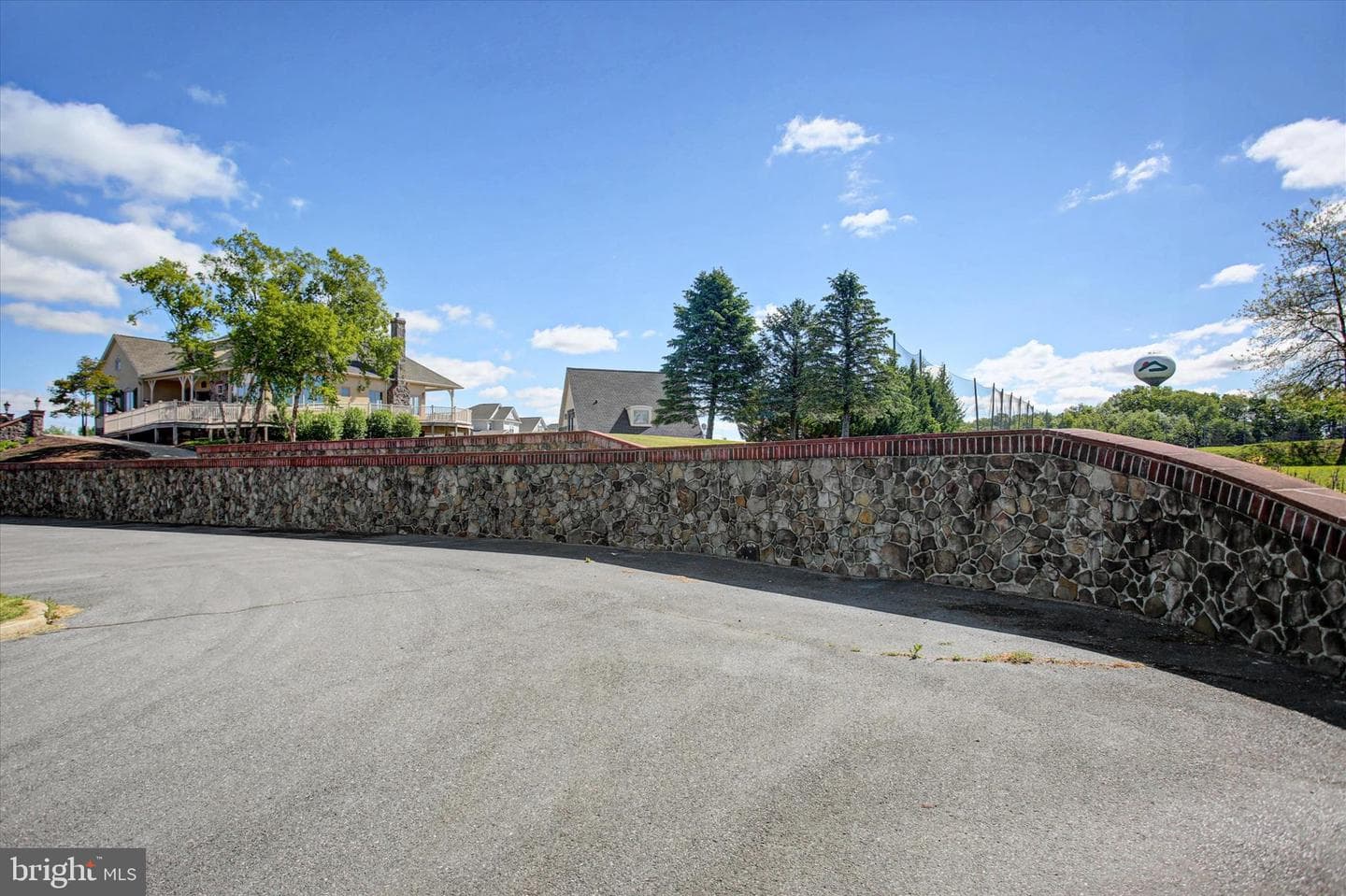 88 Bridge Valley Road photo 67