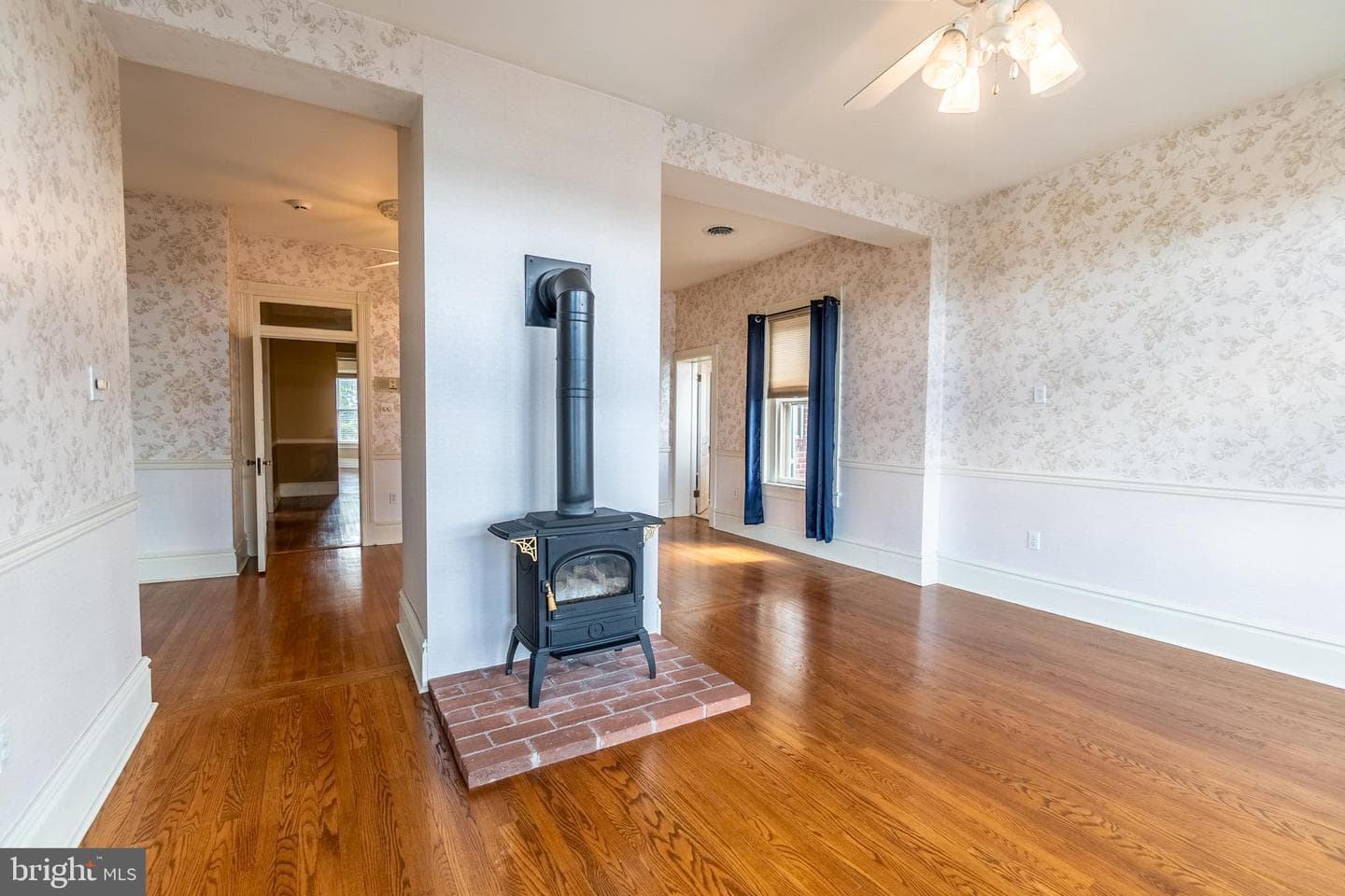 300 Lincoln Way W photo 19
