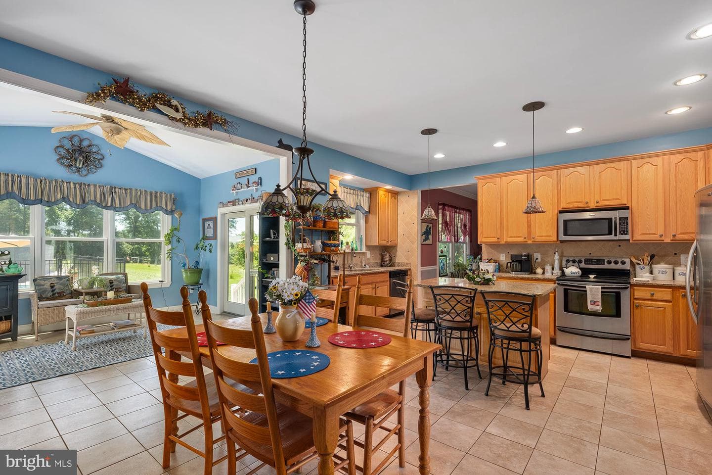 75 Saint Johns Road W photo 13