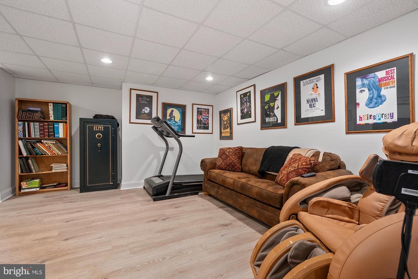 75 Saint Johns Road W photo 46