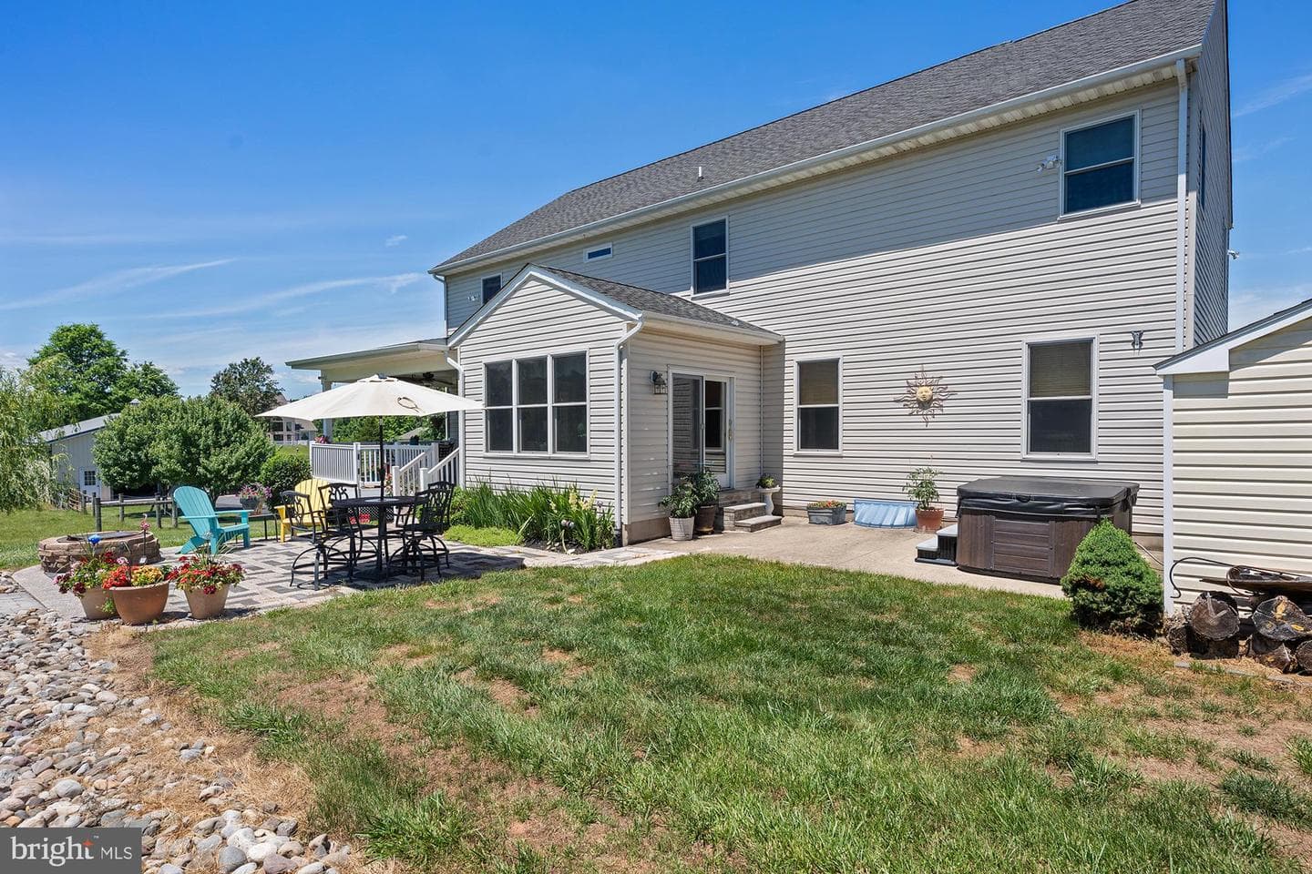 75 Saint Johns Road W photo 59