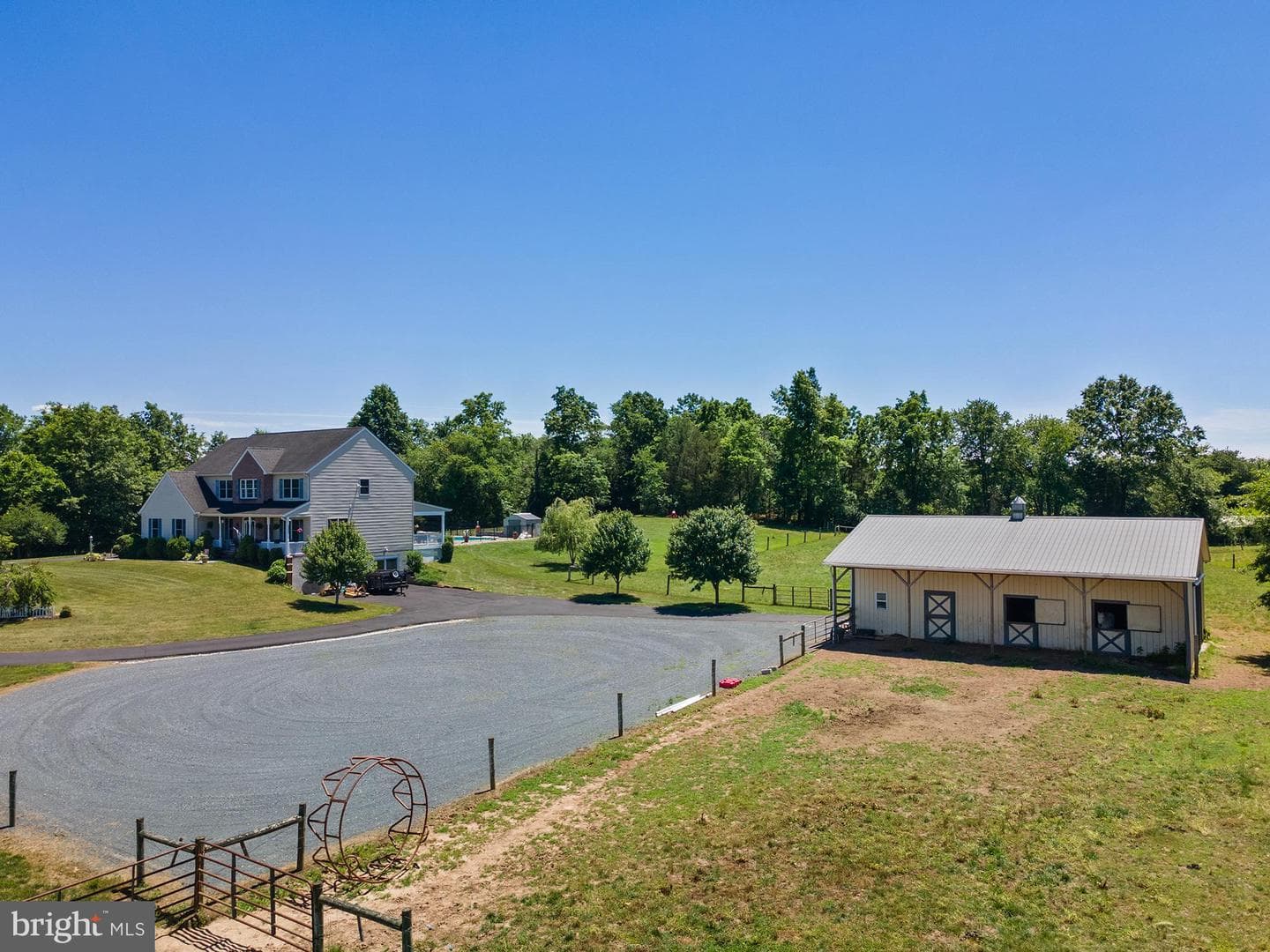 75 Saint Johns Road W photo 68
